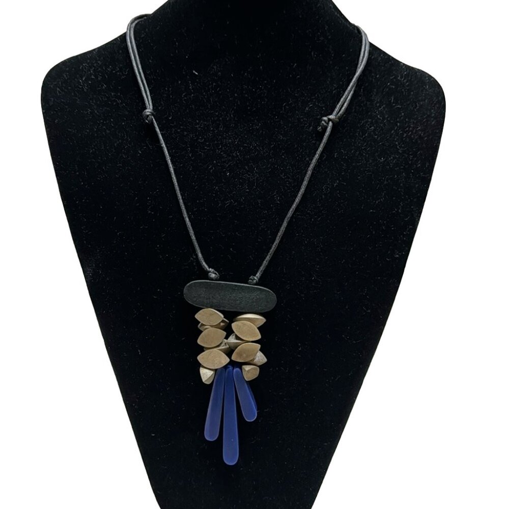 NWT decouture Organa wooden bead adjustable pendant necklace